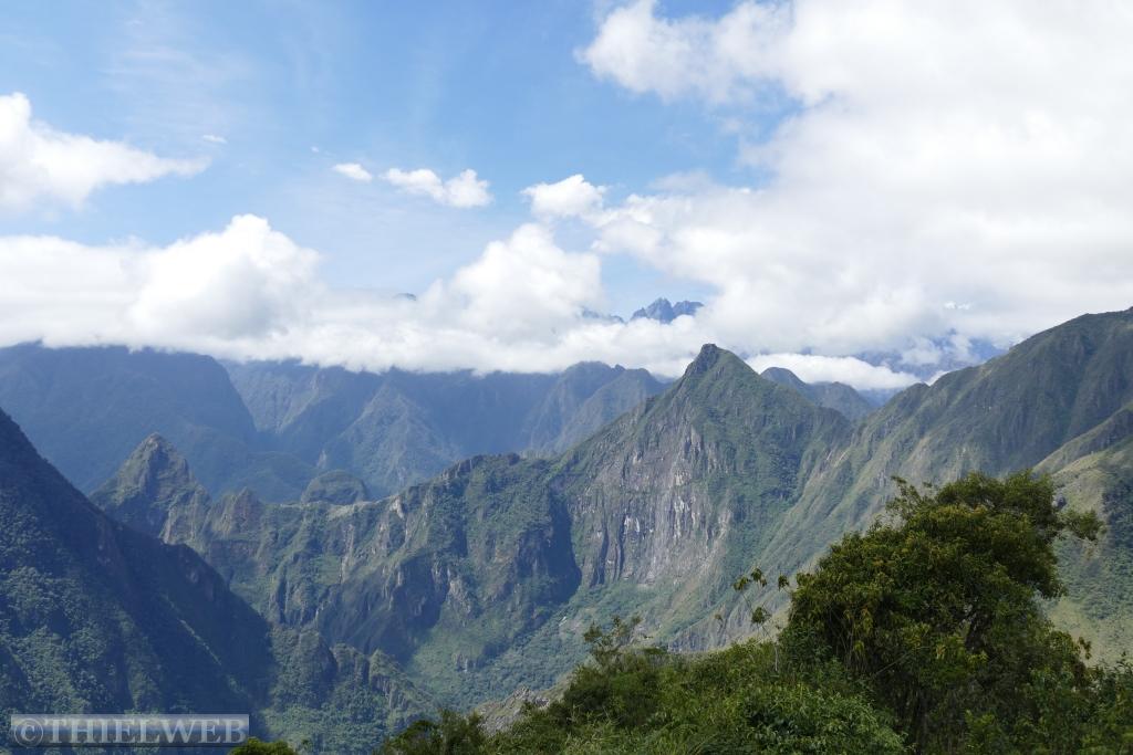 Von der Inka Festung Llactapata - Blick nach Machu Picchu