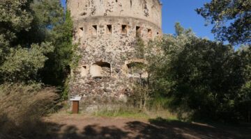 Olot - Torre de defensa del Volca de Montolivet