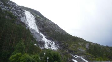 Langfoss Wasserfall