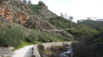 Penedo Furado Wanderweg