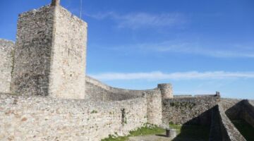 Marvão Burg Ballspielplatz Fahnenturm