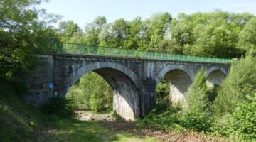 Passa Païs Greenway Bahnbrücke über den Thoré