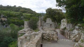 Minerve mit Trebuchet