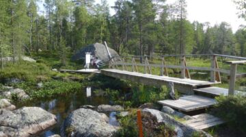 Wanderung zur Pielpajarvi Wildniskirche