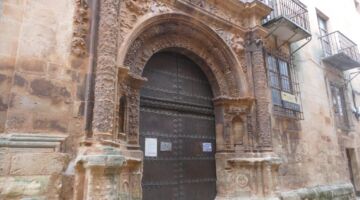 Alcaraz Portada del Alhorí