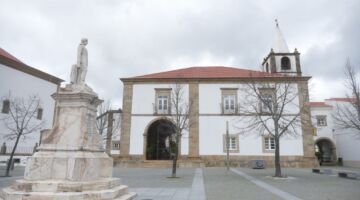 Castelo de Vide Estátua de D. Pedro V