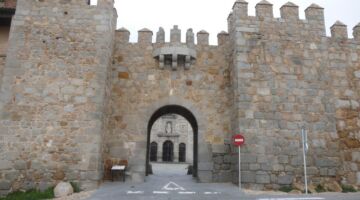 Ávila Puerta de Santa Teresa