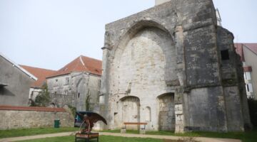 Langres Portail des Ursulines