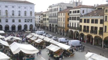 Padu Piazza della Frutta