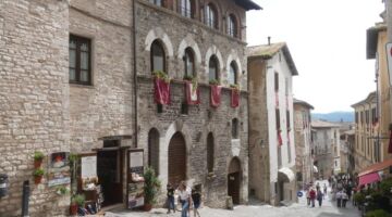 Gubbio Via Savelli Della Porta