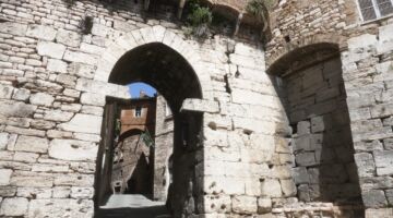 Perugia Arco della Mandoria