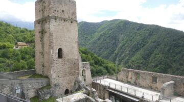 Pescara Castello Caldoresco Turm der Belagerung