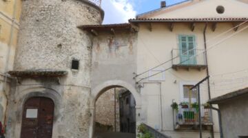 Pettorano sul Gizio Porta San Nicola