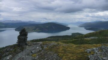 Wanderung zum Nepsteinen Risfjellet