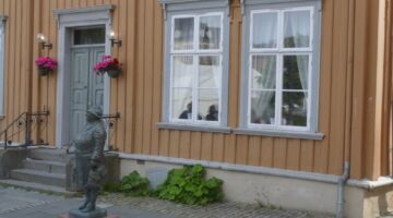 Trondheim Dagen Statue